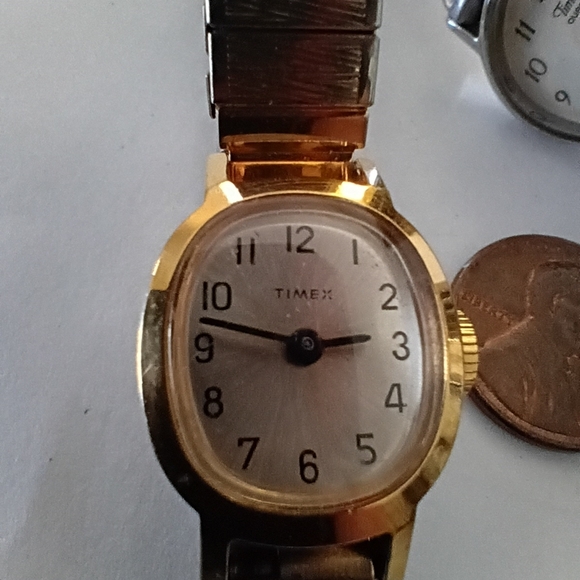 Timex Silver and Gold Men's Watches - Picture 3 of 7